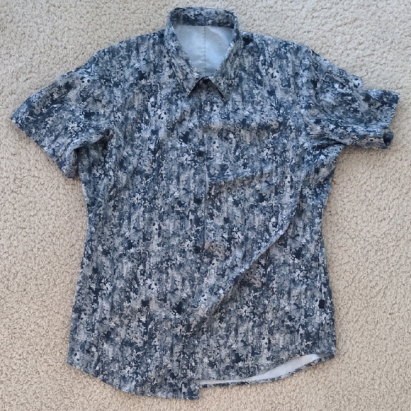 Lululemon Airing Easy Short-Sleeve Shirt Men's Medium Shirt Blue Pattern - Picture 1 of 2